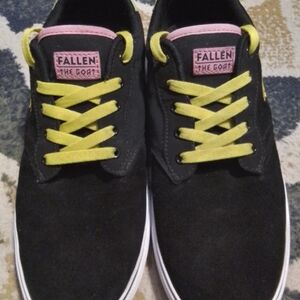 Mens Size 9 Fallen "The Goat" Skate Shoes.